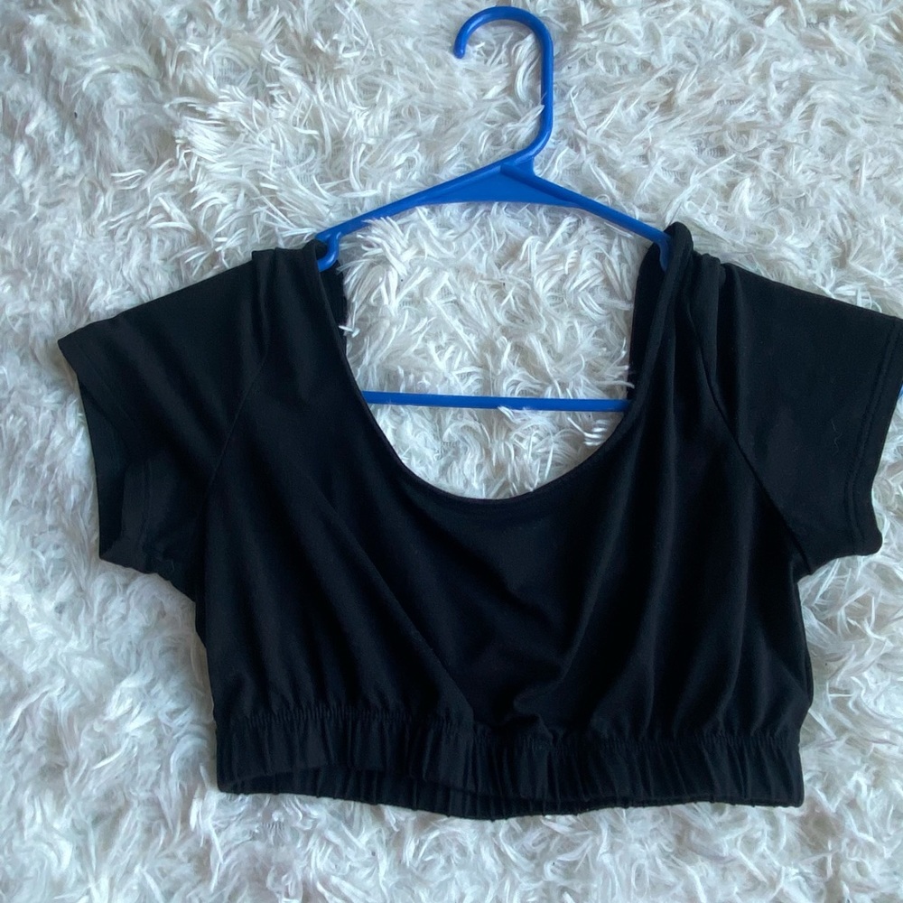 Black crop top